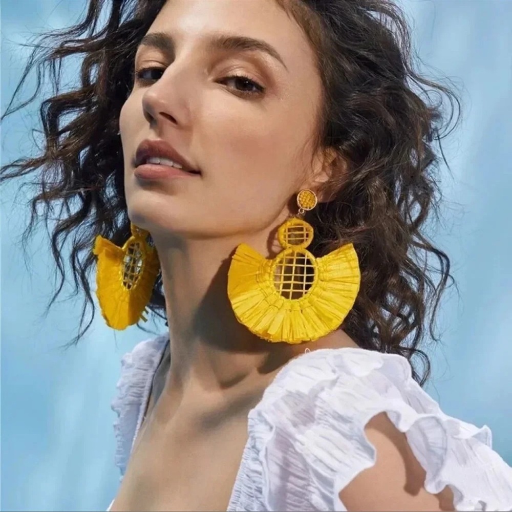 Anthropologie Bohemian Yellow Raffia Statement Earrings - Picture 6 of 9